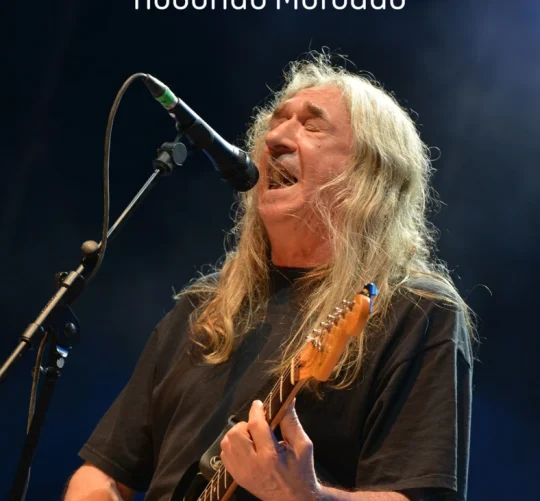 El próximo 25 de noviembre llegarán a las librerías las memorias de Rosendo Mercado, con el título de 'Ni gozo ni calvario' (Espasa, 2026).