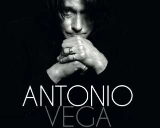 Ya está disponible en librerías el nuevo libro 'Antonio Vega. Entre el espacio y el tiempo', escrito por Jordi Tormo y editado por Muzikalia.