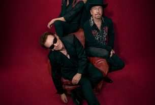 Las canciones de U2 hay que escucharlas desde una futura nostalgia indescifrable con cierta promesa de redención: 'The greaest show on Earth'