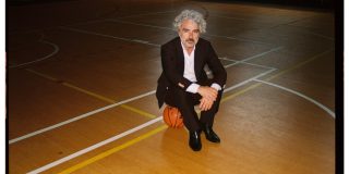 Abraham Boba (León Benavente) estrena el espectáculo basado en los textos e imágenes del libro que lleva el mismo título, '163 centímetros'